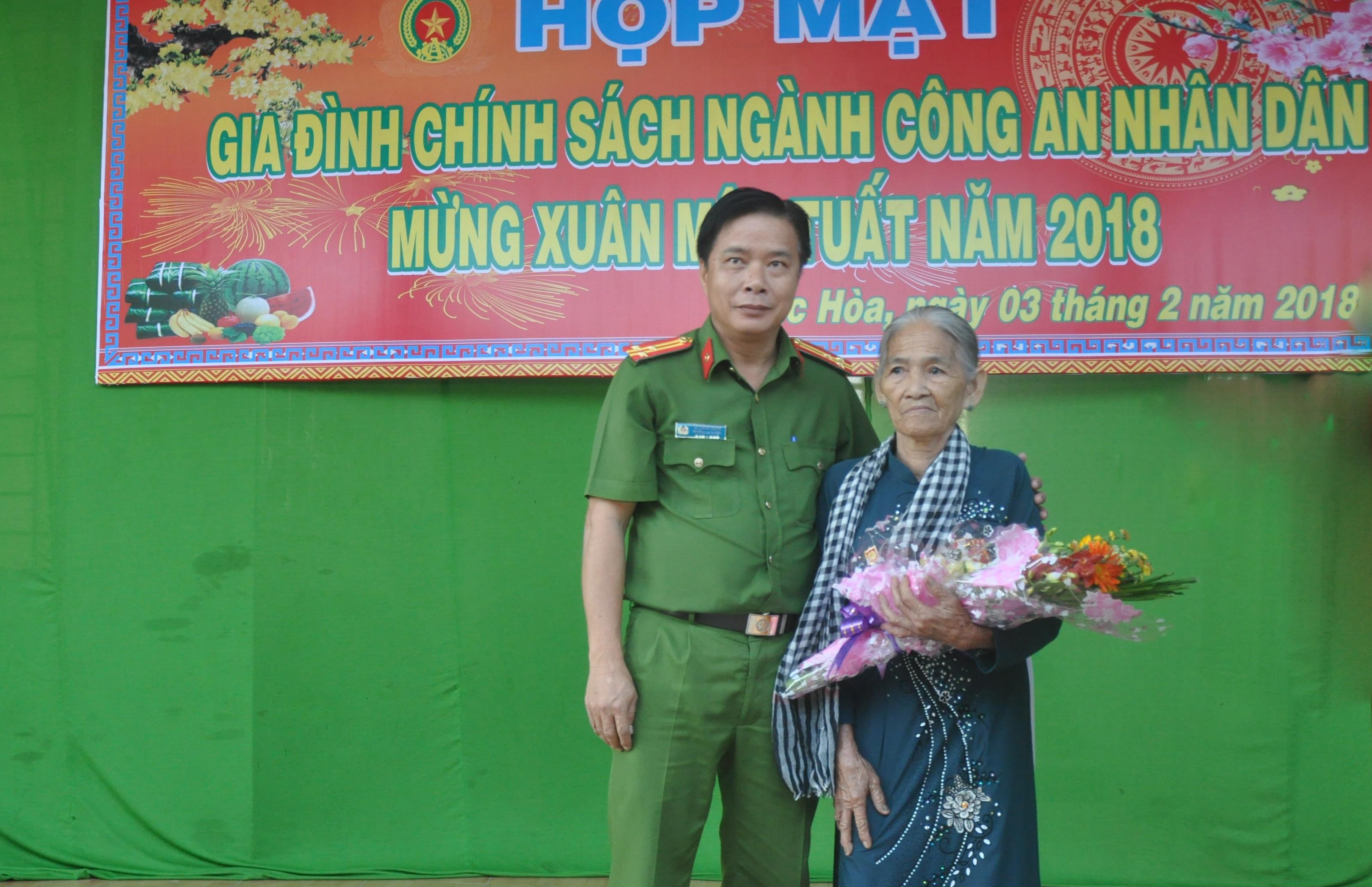 Nữ trinh sát an ninh Phan Thị Năm